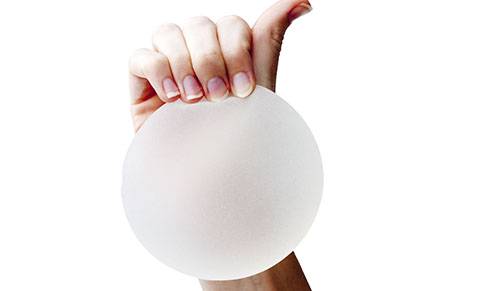 Implants mammaires PIP pré-remplis de gel de silicone