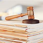 20210309_163_Med_derives_sang_LFB_Marteau_sur_pile_dossiers_170x170