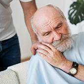 20260506_persone_agee_souffrant_de_parkinson_freepik.com_25177956